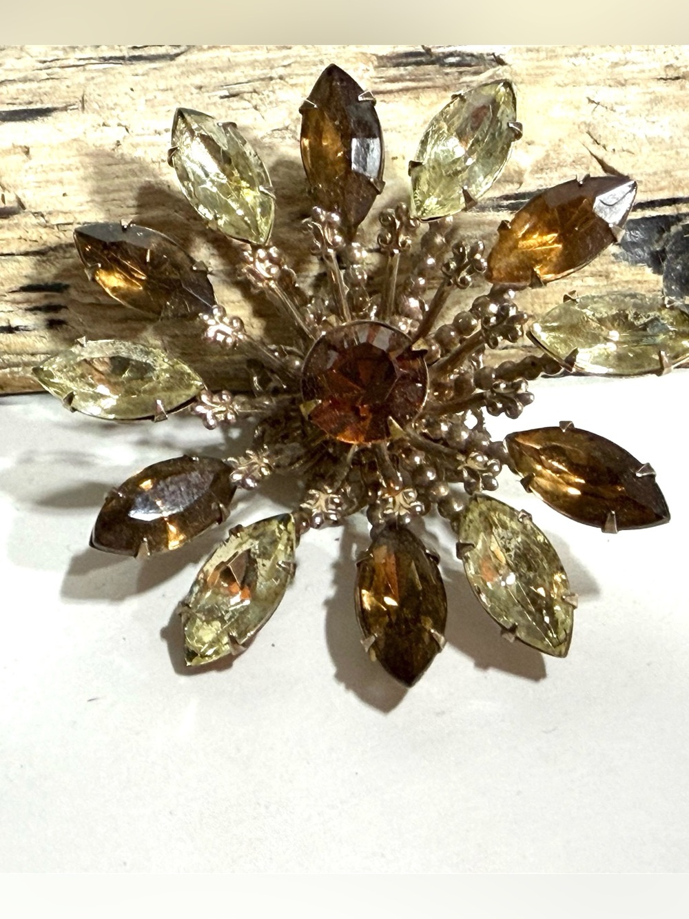 Vintage Rhinestone Brooch Starburst Shape Champagne Amber Gold Tones Retro